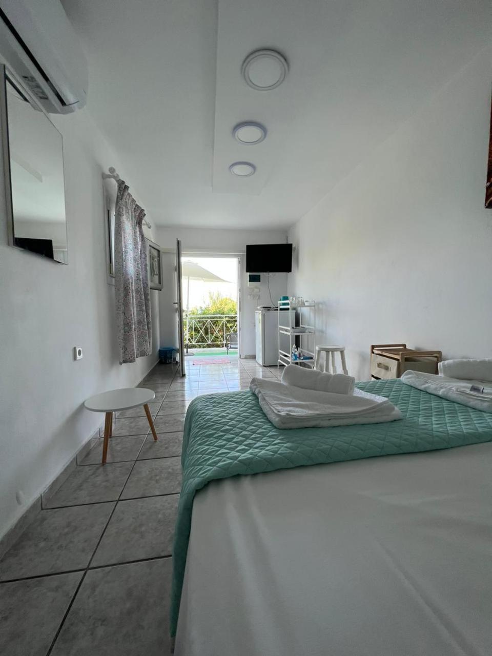 Aronis Spyros Panoramic Seaview Apartments Longós Zimmer foto