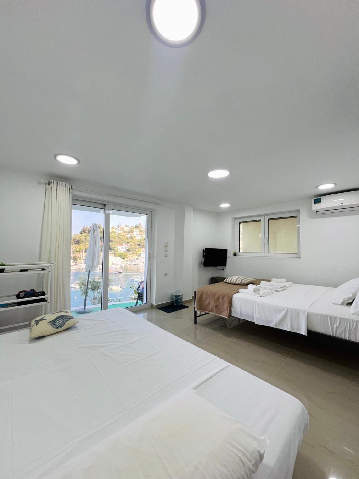 Aronis Spyros Panoramic Seaview Apartments Longós Zimmer foto