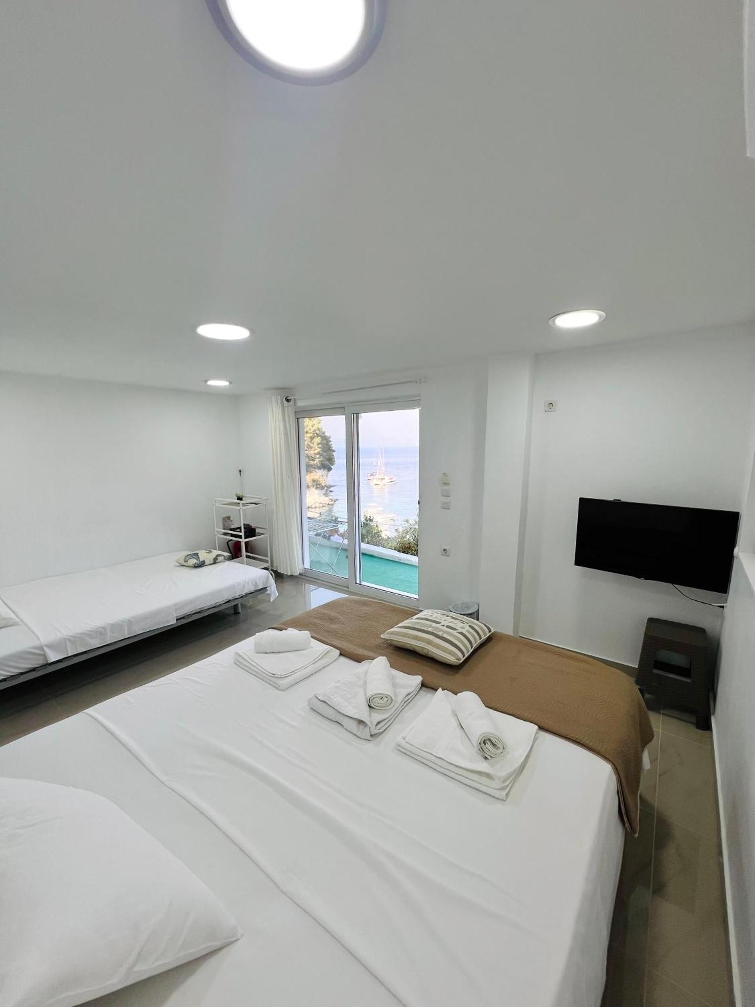 Aronis Spyros Panoramic Seaview Apartments Longós Zimmer foto